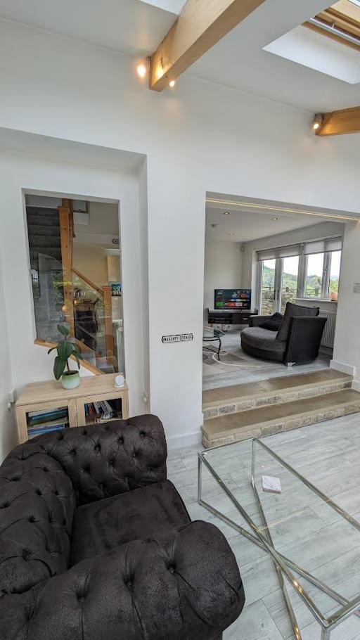 Lane End Cottage Holmfirth - Panoramic Views, Modernised With Offroad Parking المظهر الخارجي الصورة